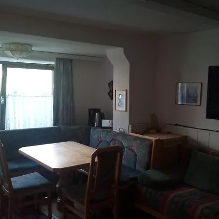 Waldhaus Opitz アパート *